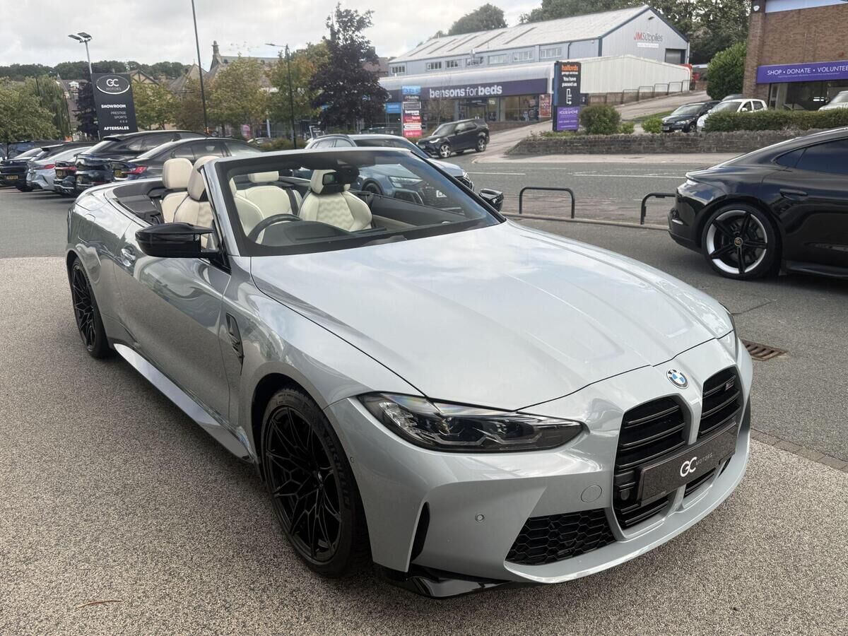 BMW M4 M4 Gallery Image