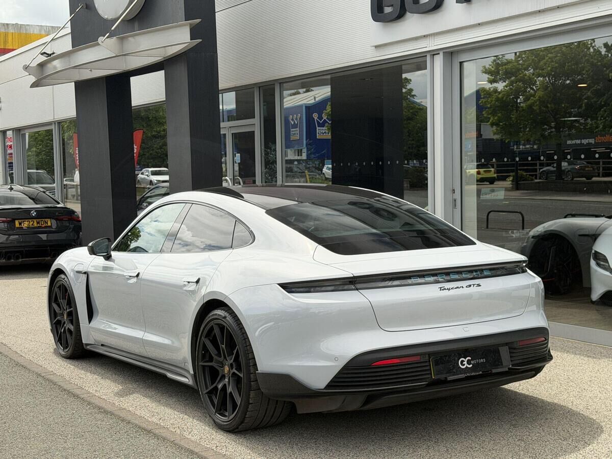 Porsche Taycan Taycan Gallery Image