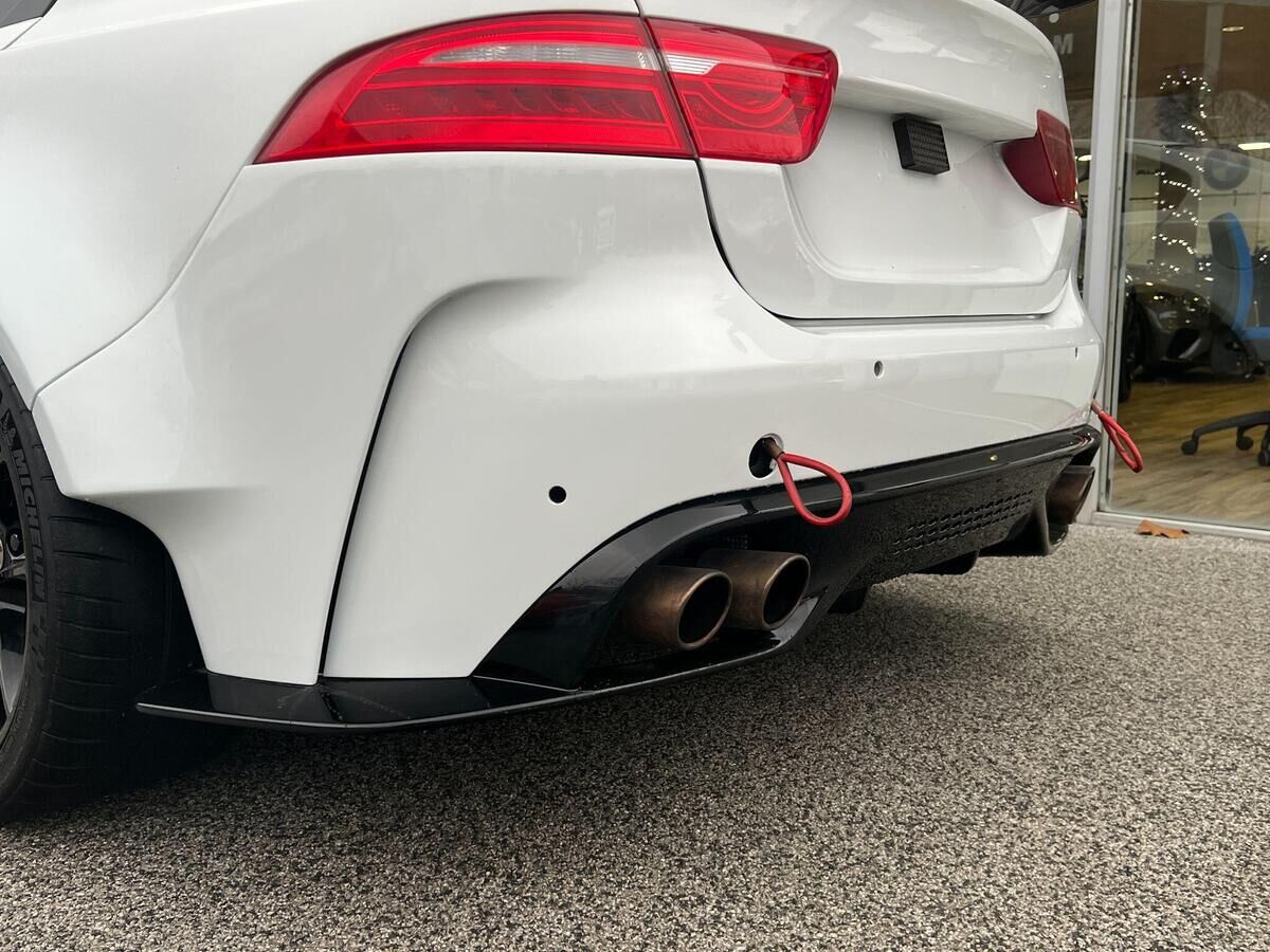 Jaguar XE XE Gallery Image