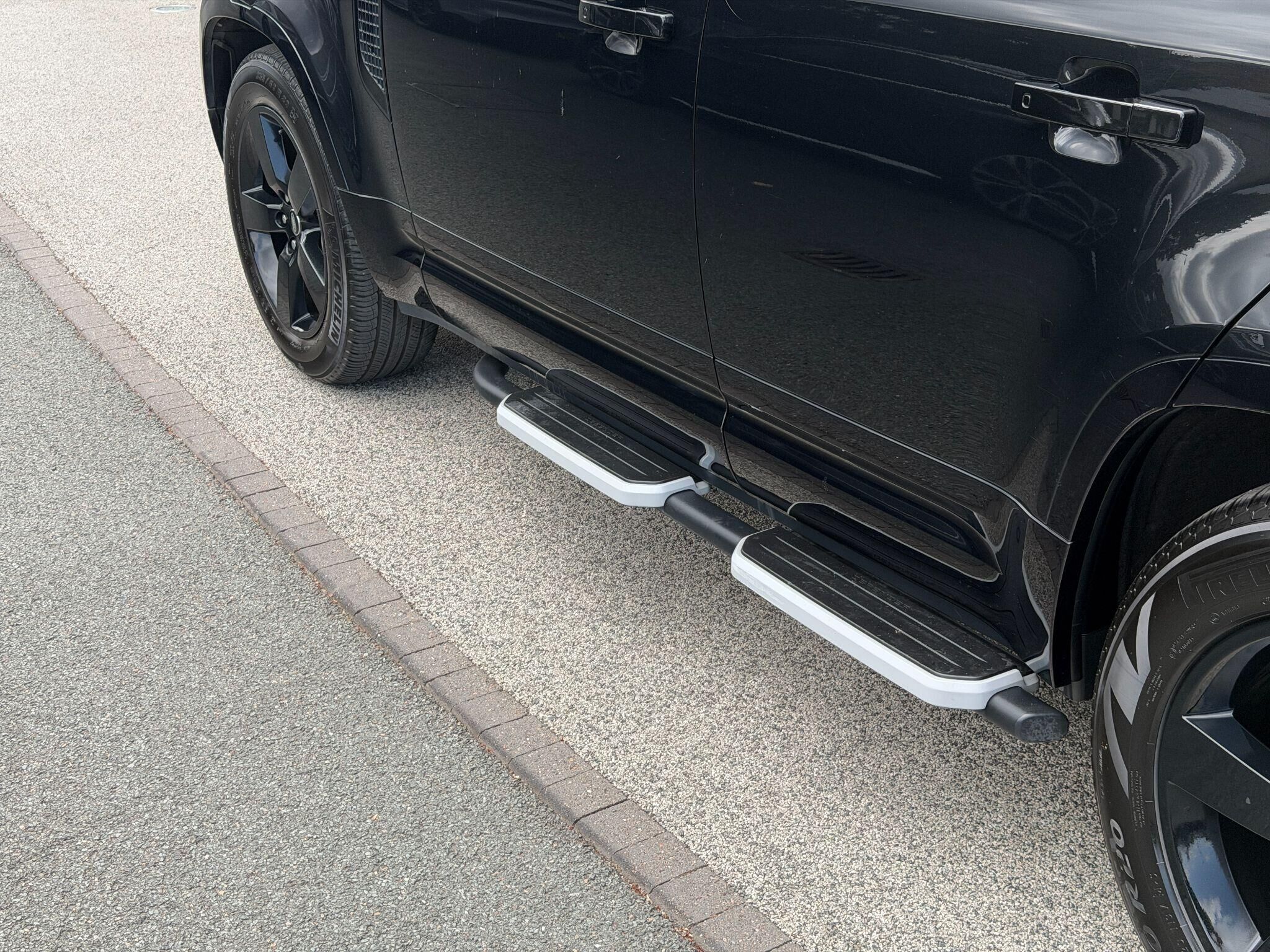 Land Rover Defender 110 Defender 110 Gallery Image