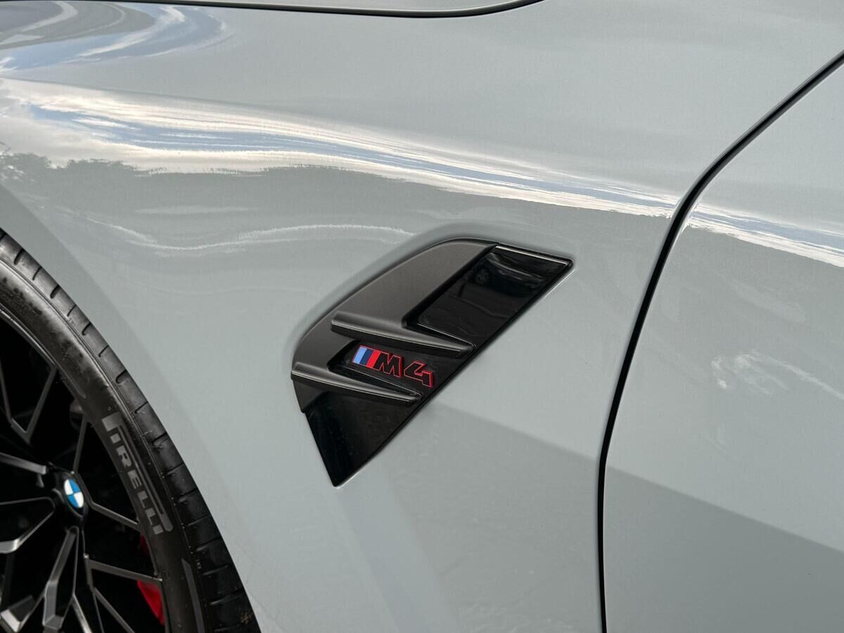 BMW M4 M4 Gallery Image
