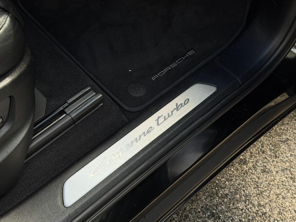 Porsche Cayenne Cayenne Gallery Image