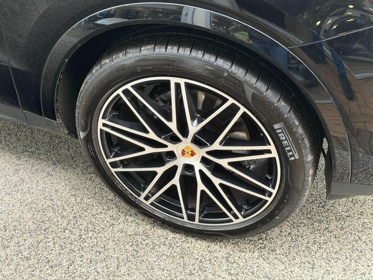 Porsche Cayenne Cayenne Gallery Image