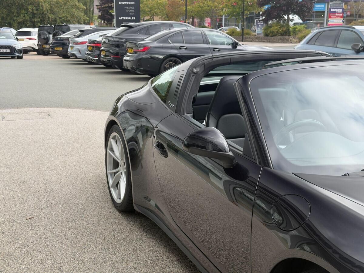Porsche 911 911 Gallery Image