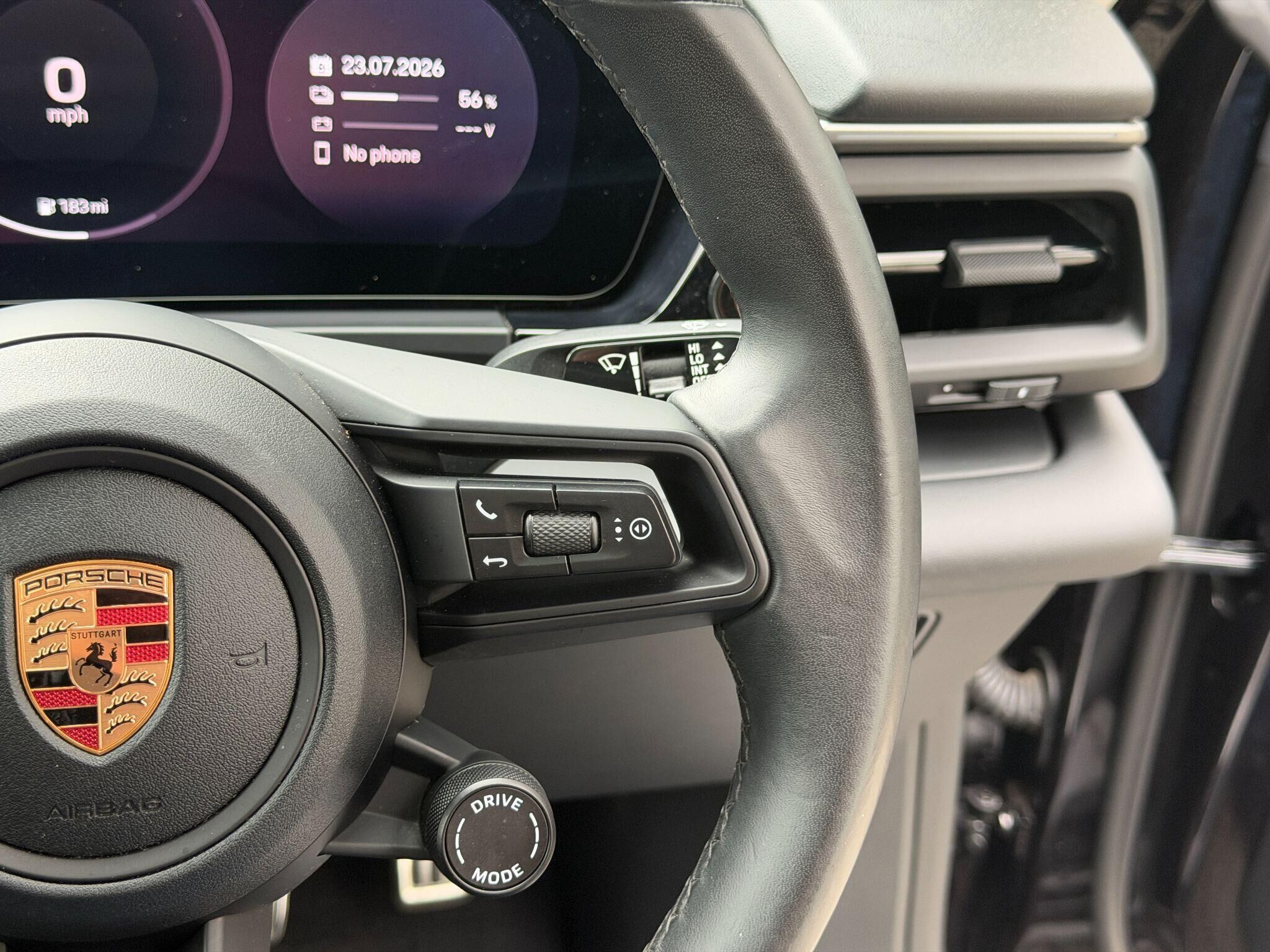 Porsche Macan Macan Gallery Image