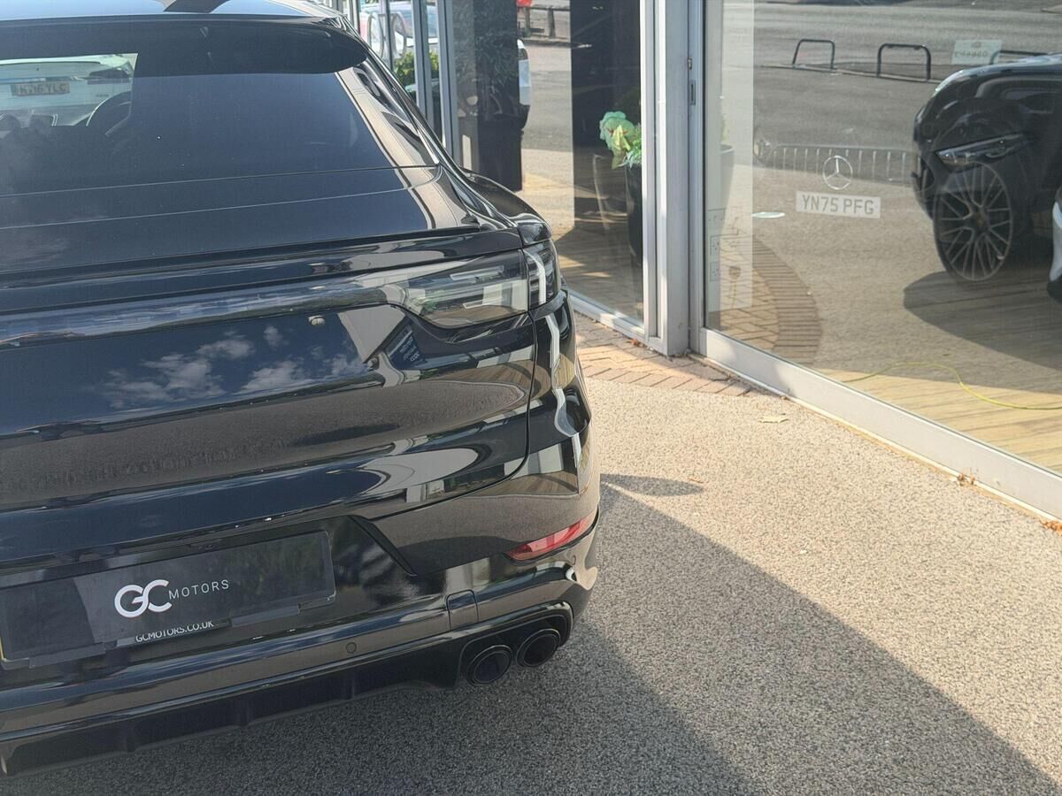 Porsche Cayenne Cayenne Gallery Image
