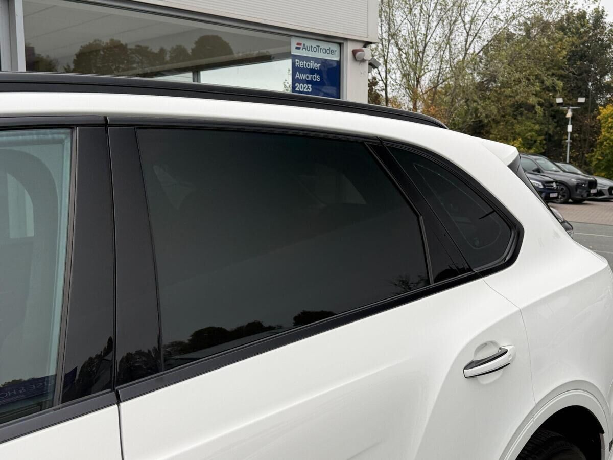 Bentley Bentayga Bentayga Gallery Image