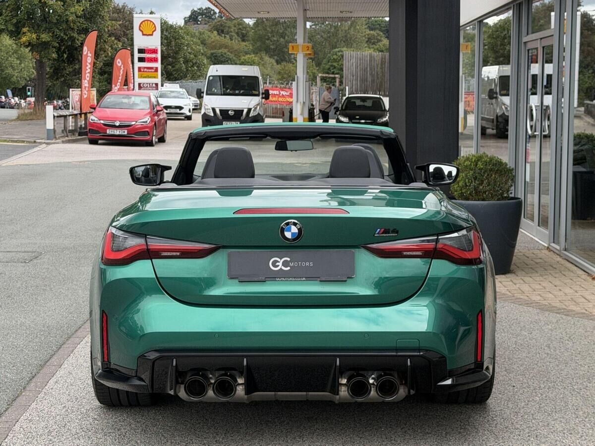 BMW M4 M4 Gallery Image
