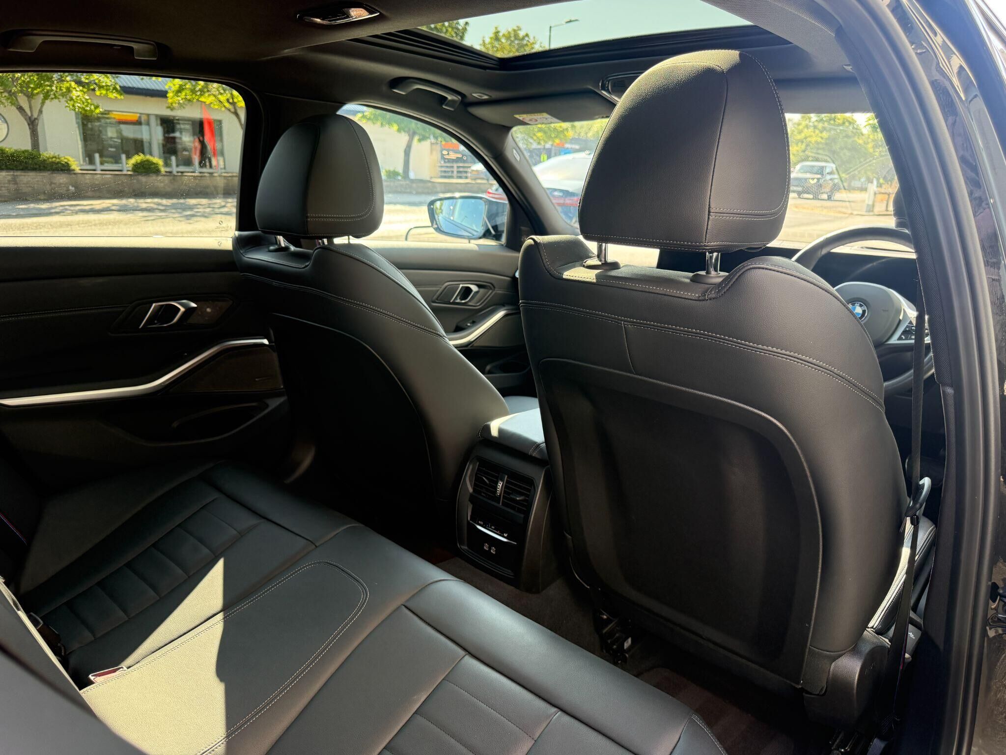 BMW 3 Series 3 Series Gallery Image