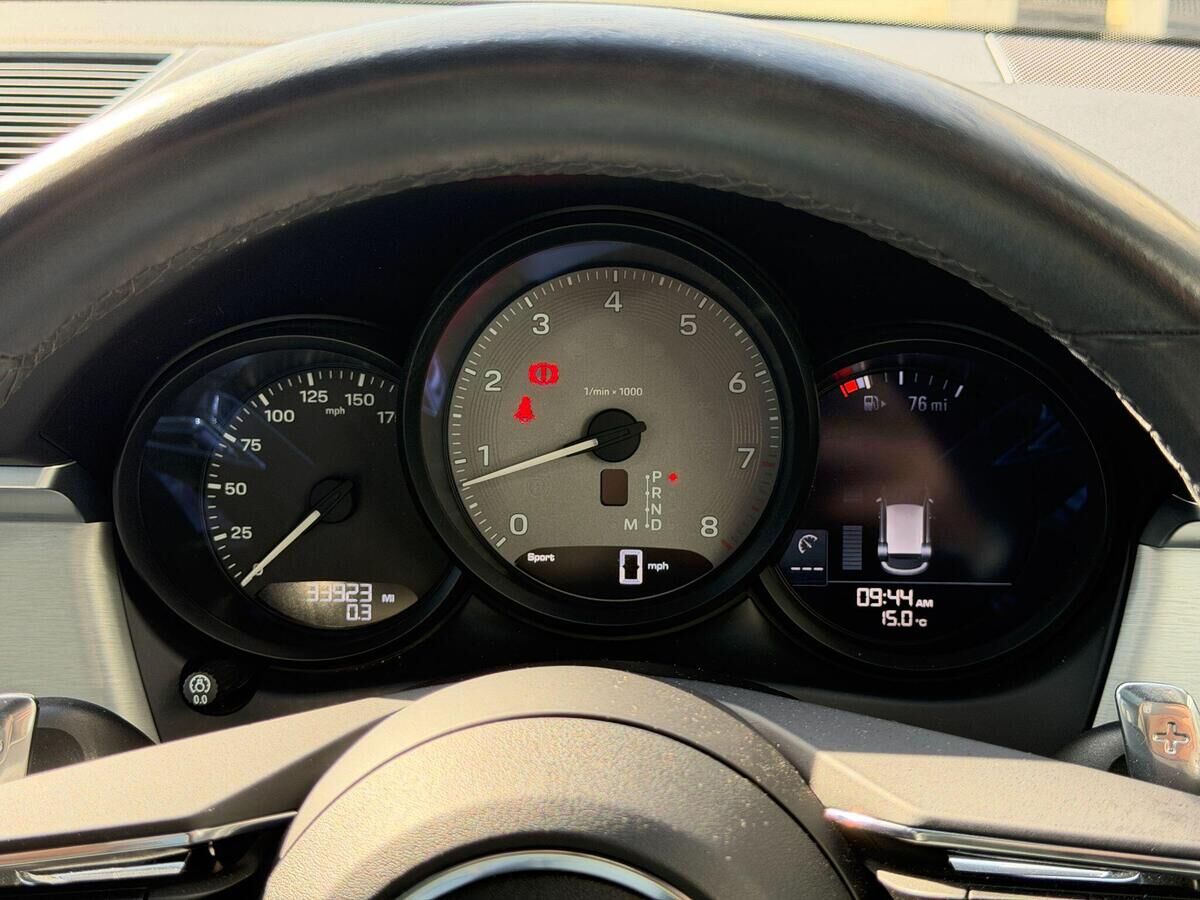 Porsche Macan Macan Gallery Image