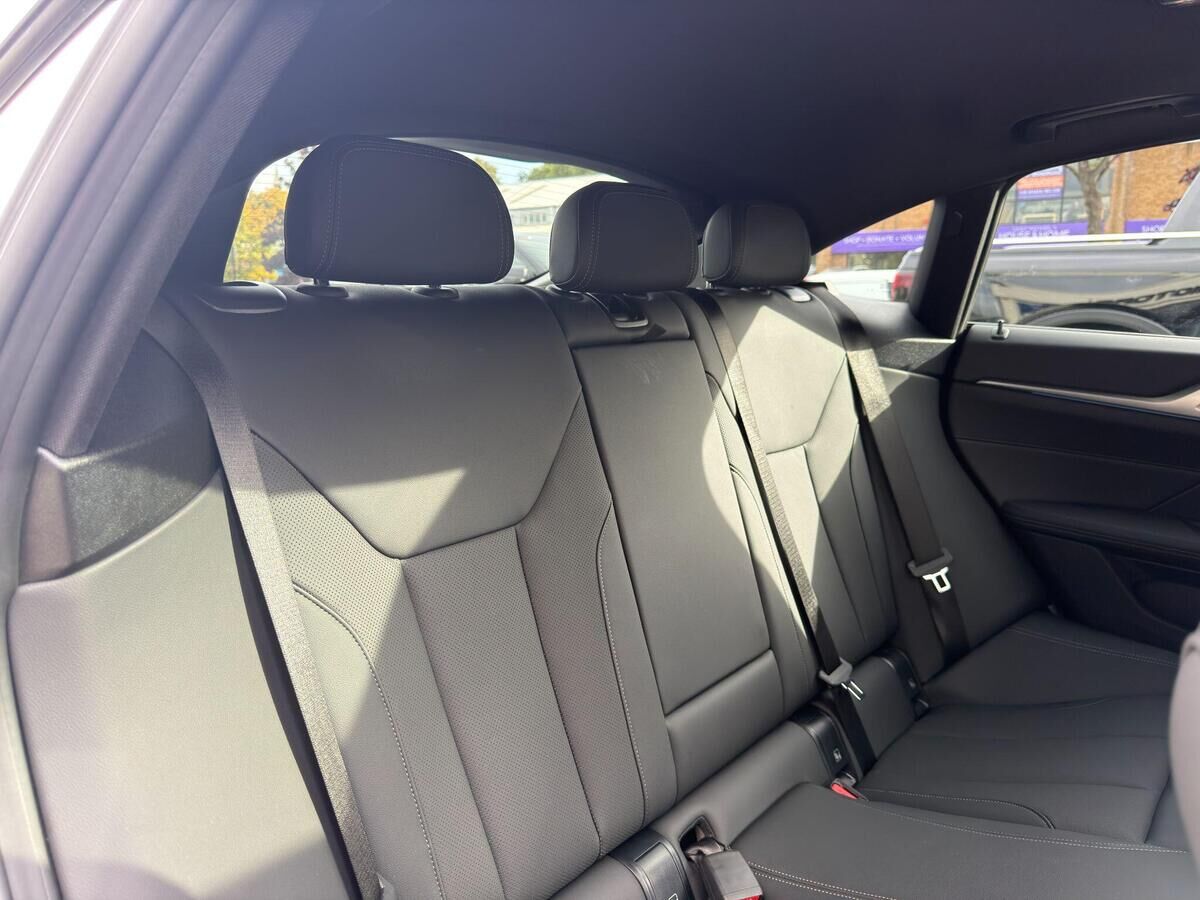 BMW i4 i4 Gallery Image