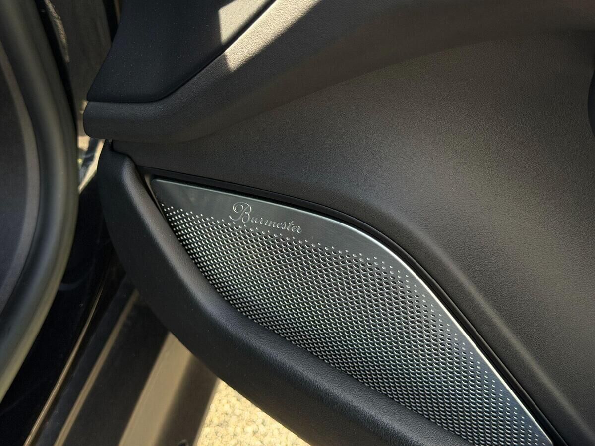 Porsche Taycan Taycan Gallery Image
