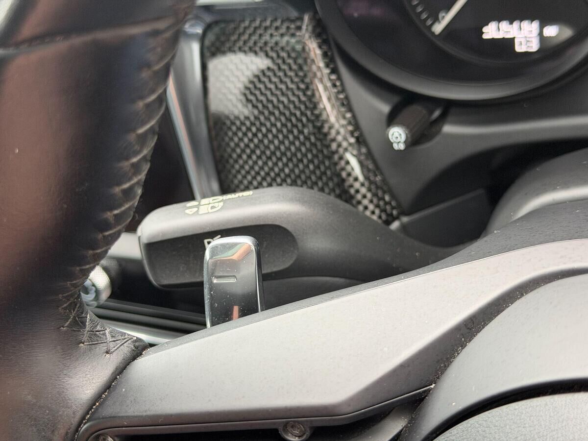 Porsche Macan Macan Gallery Image