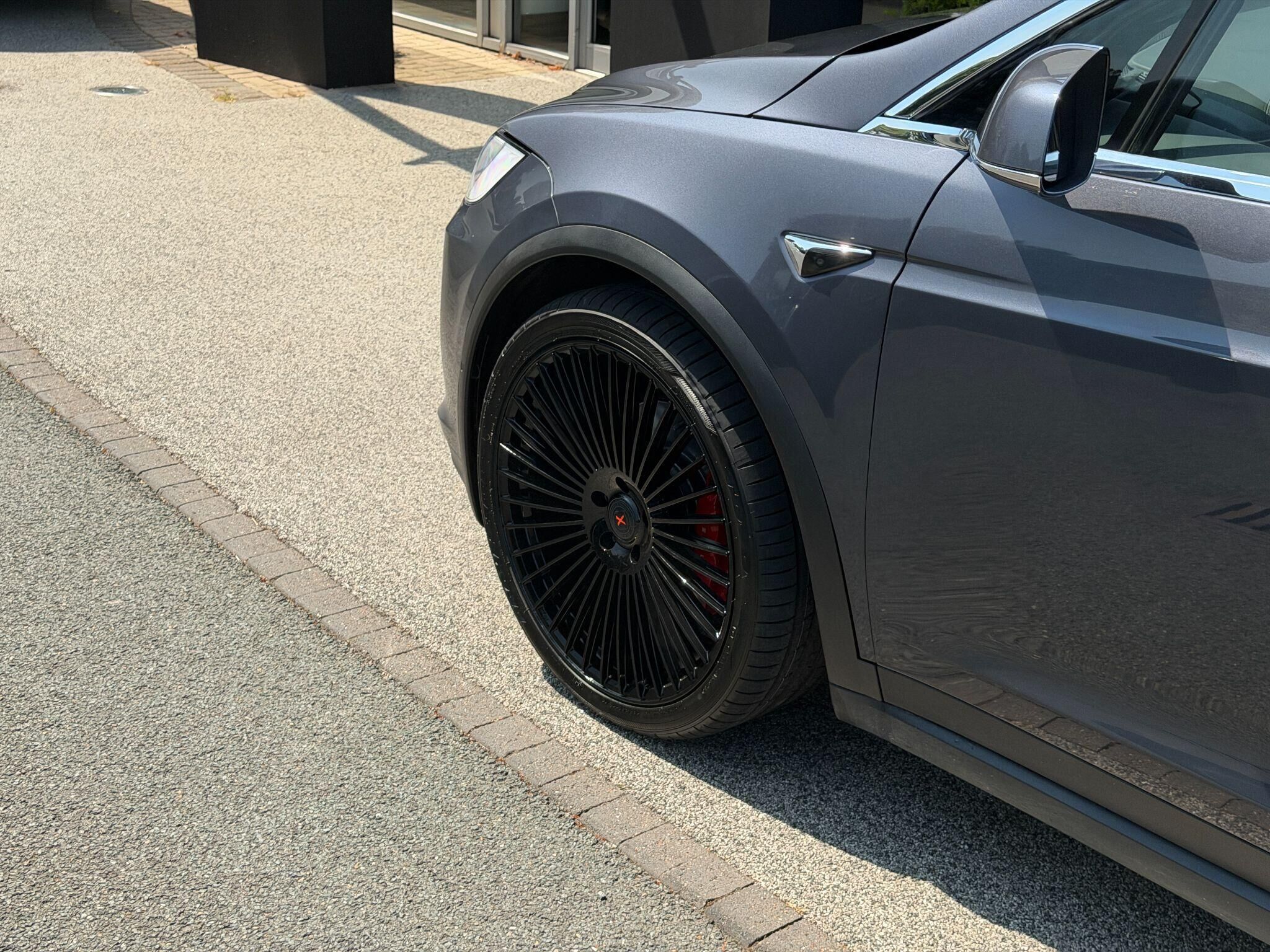 Tesla Model X Model X Gallery Image