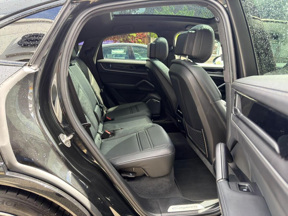 Porsche Cayenne Cayenne Gallery Image