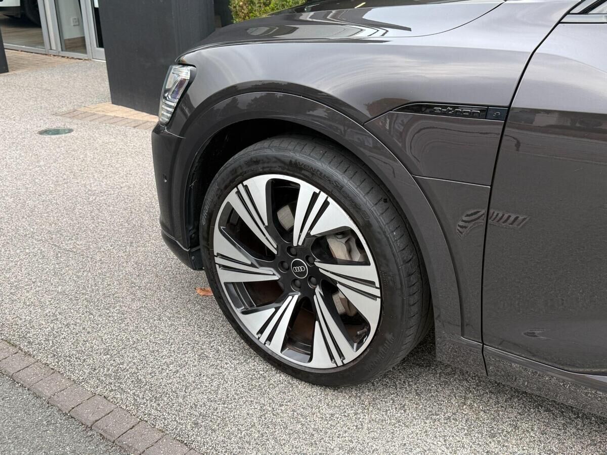 Audi Q8 e-tron Q8 e-tron Gallery Image