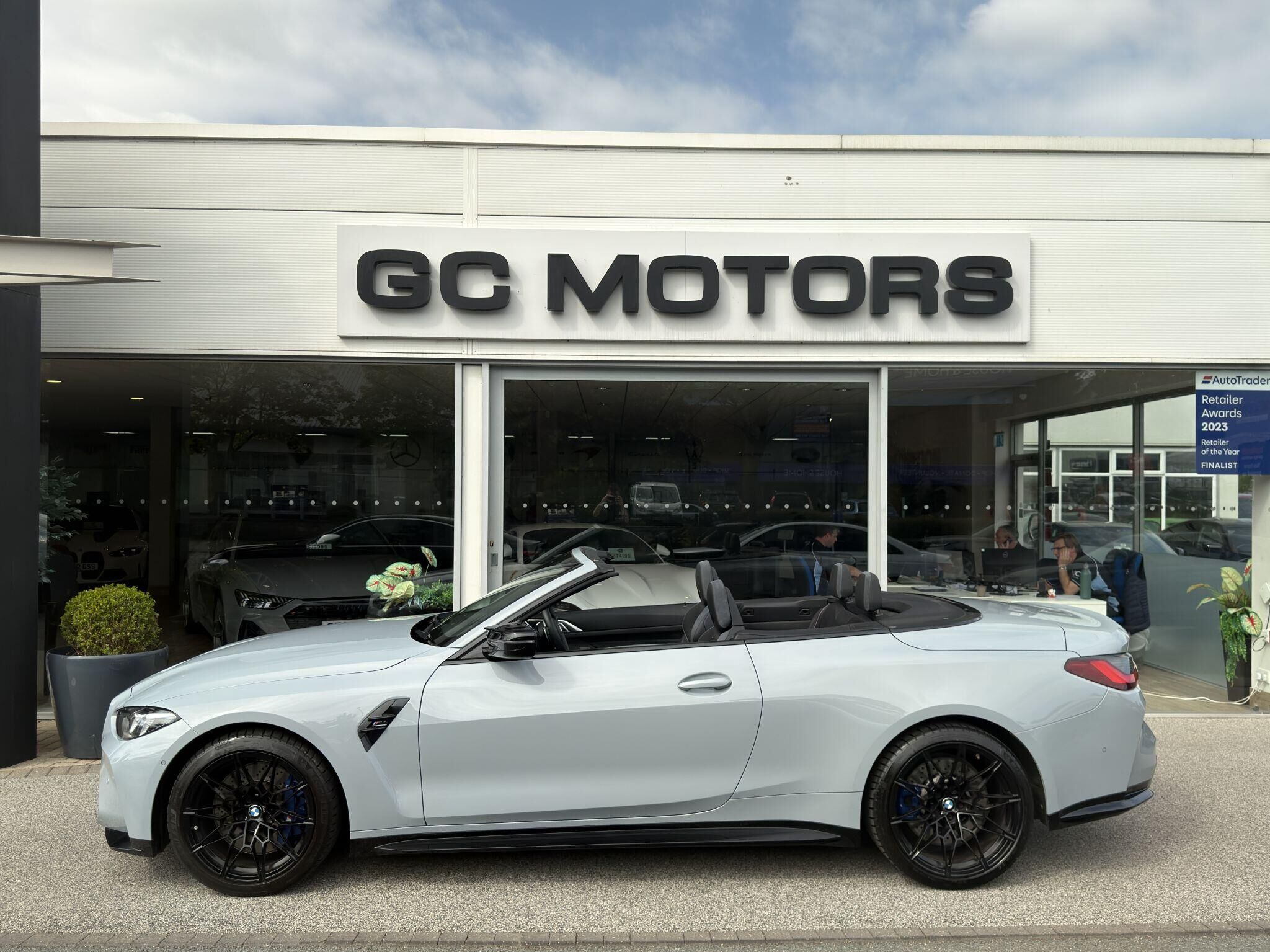 BMW M4 M4 Gallery Image