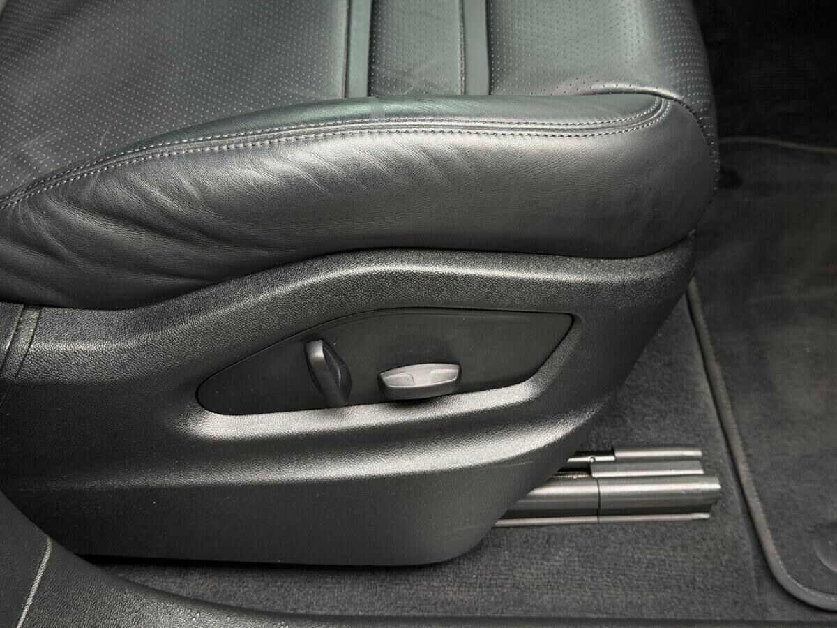 Porsche Cayenne Cayenne Gallery Image