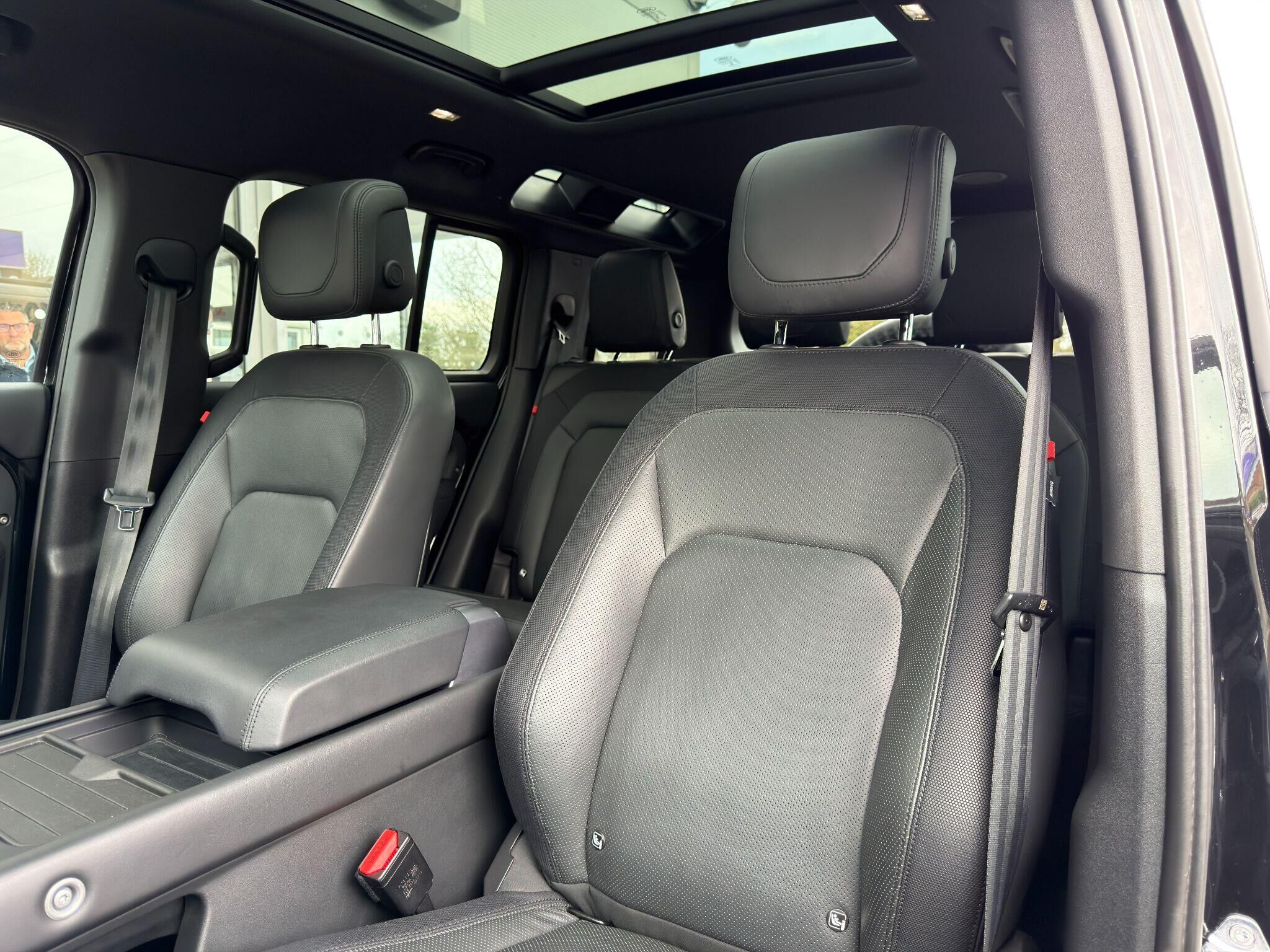 Land Rover Defender 110 Defender 110 Gallery Image