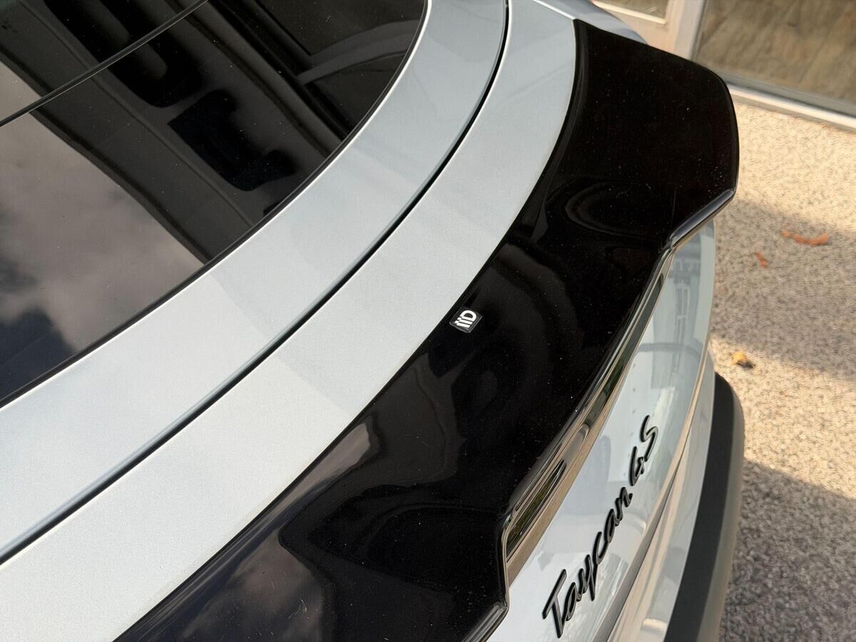 Porsche Taycan Taycan Gallery Image