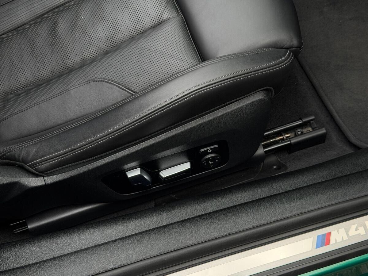 BMW M4 M4 Gallery Image