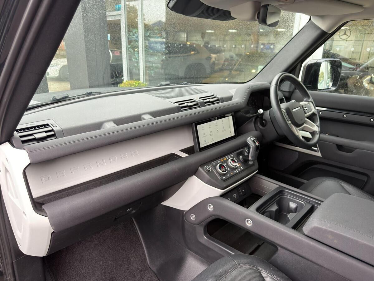 Land Rover Defender 110 Defender 110 Gallery Image