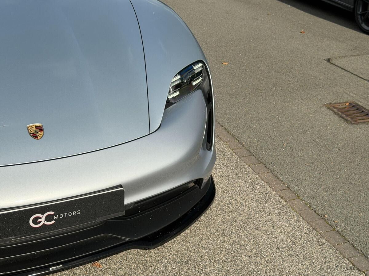 Porsche Taycan Taycan Gallery Image