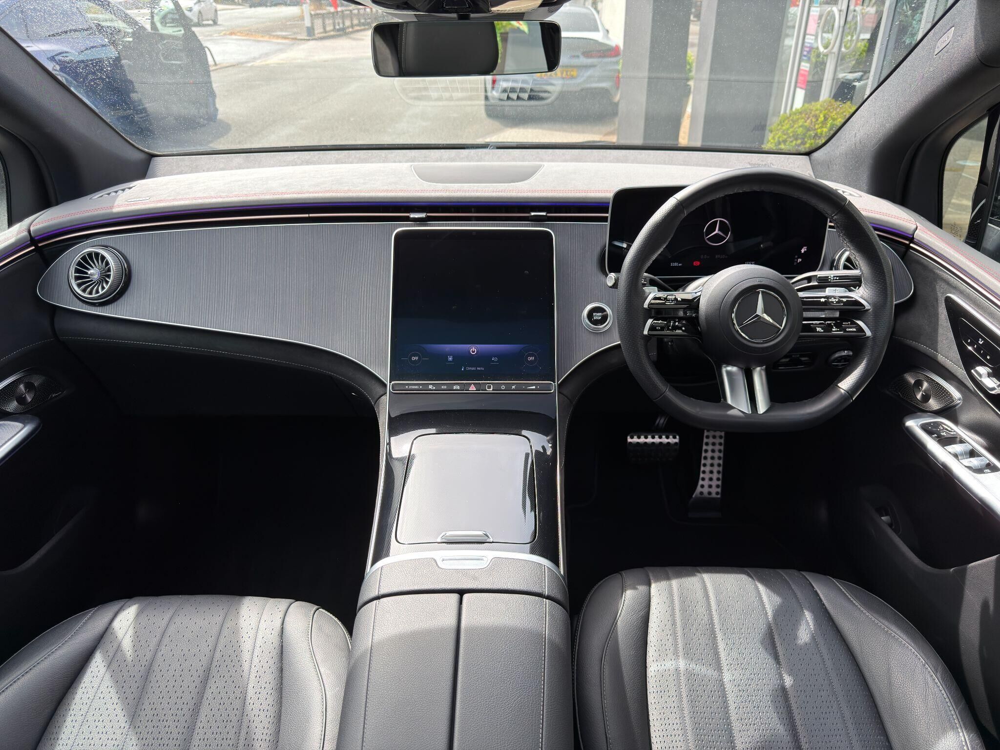 Mercedes-Benz EQE EQE Gallery Image
