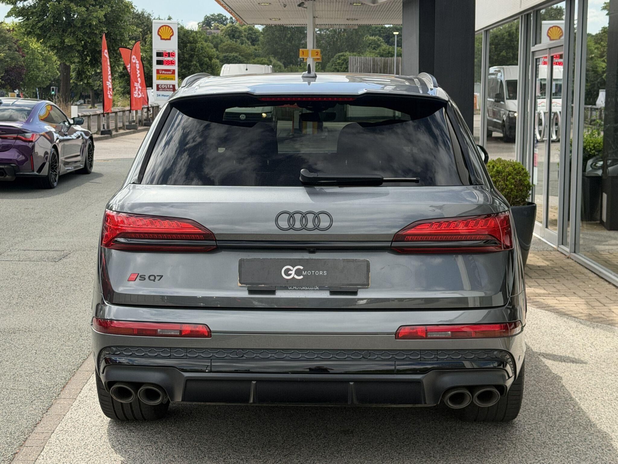 Audi SQ7 SQ7 Gallery Image