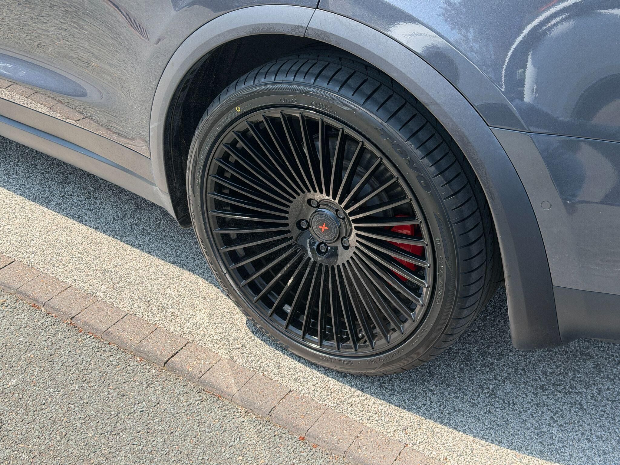 Tesla Model X Model X Gallery Image