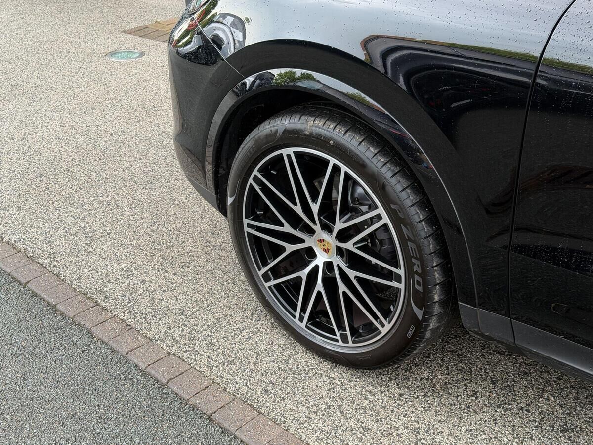 Porsche Cayenne Cayenne Gallery Image
