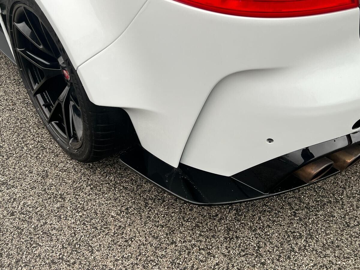 Jaguar XE XE Gallery Image
