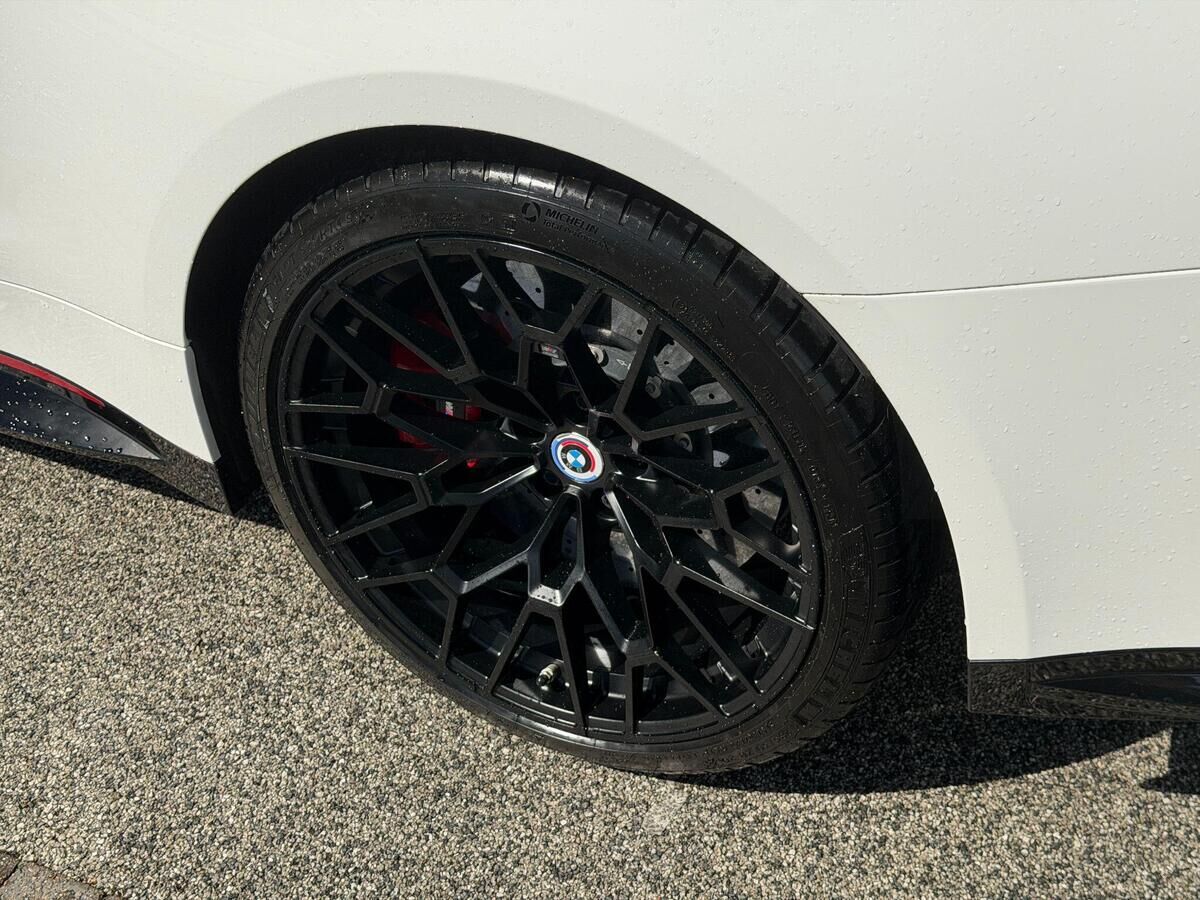 BMW M4 M4 Gallery Image