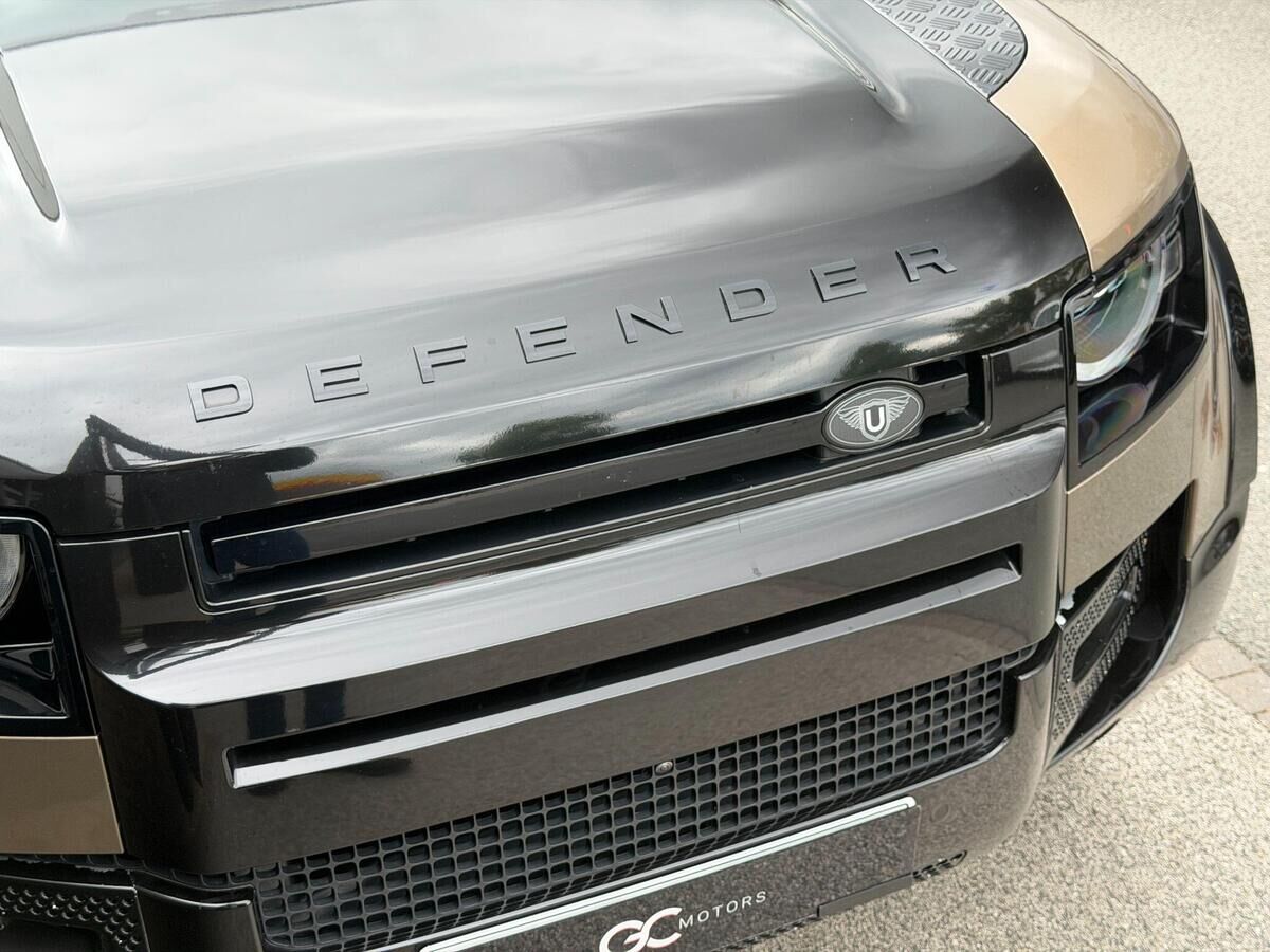 Land Rover Defender 90 Defender 90 Gallery Image