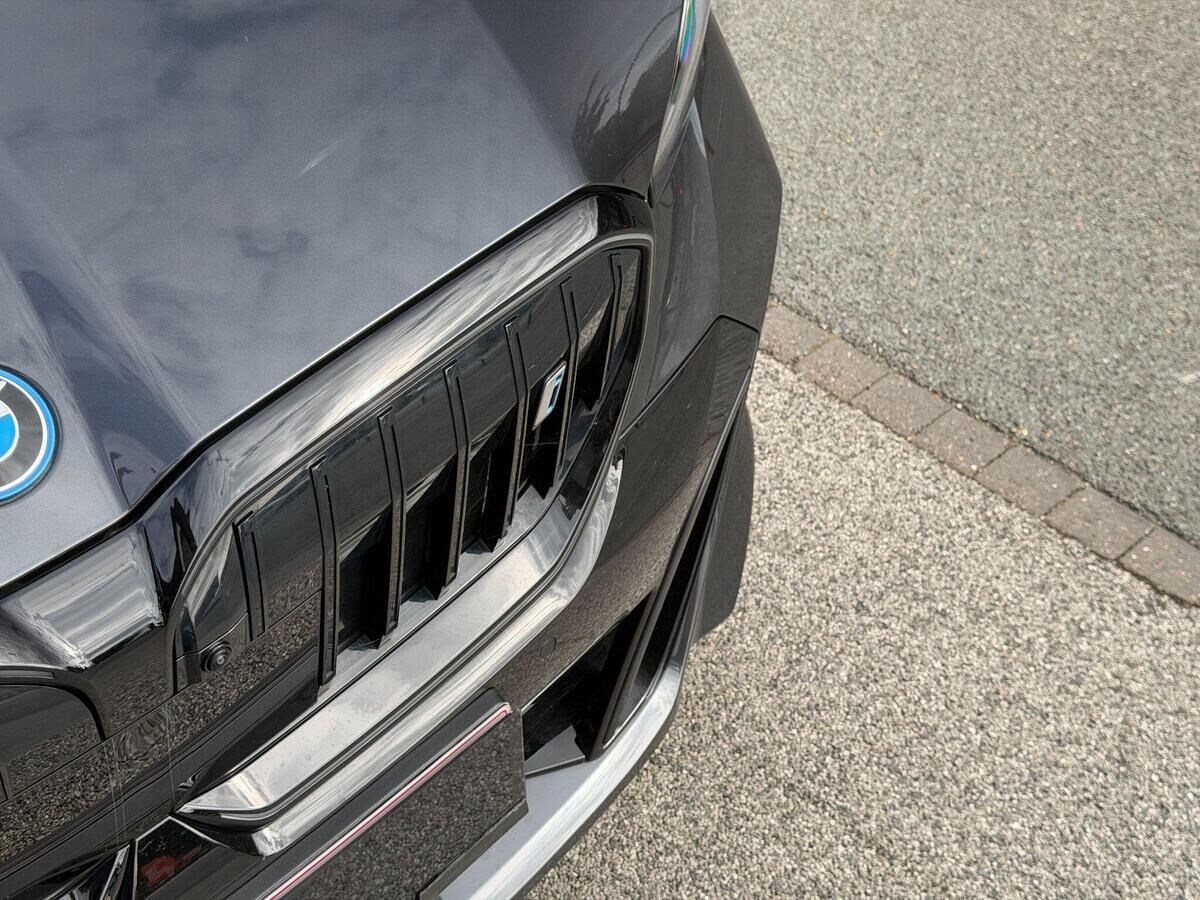 BMW i5 i5 Gallery Image