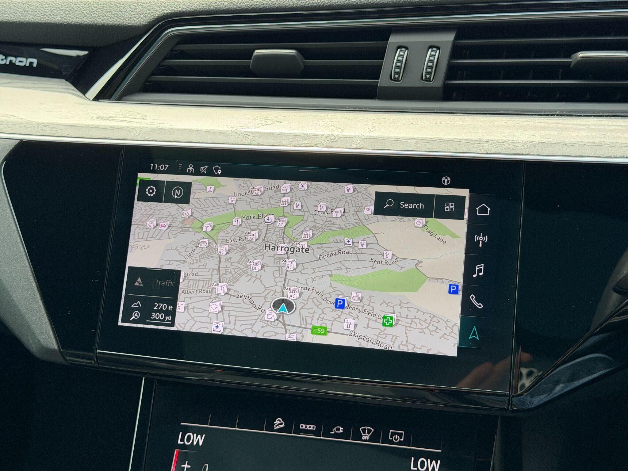 Audi e-tron e-tron Gallery Image