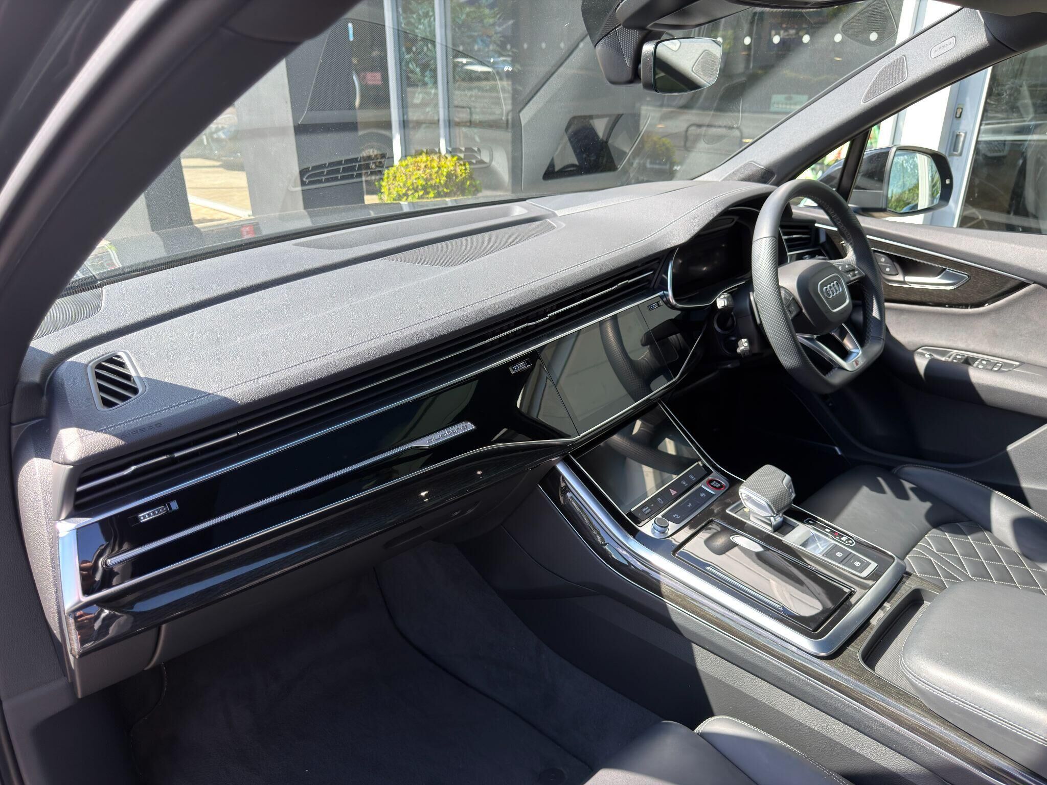 Audi SQ7 SQ7 Gallery Image