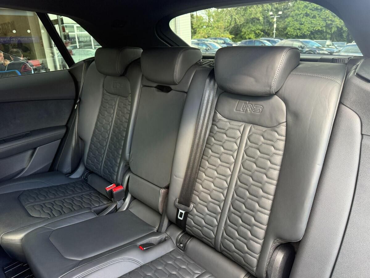 Audi RSQ8 RSQ8 Gallery Image