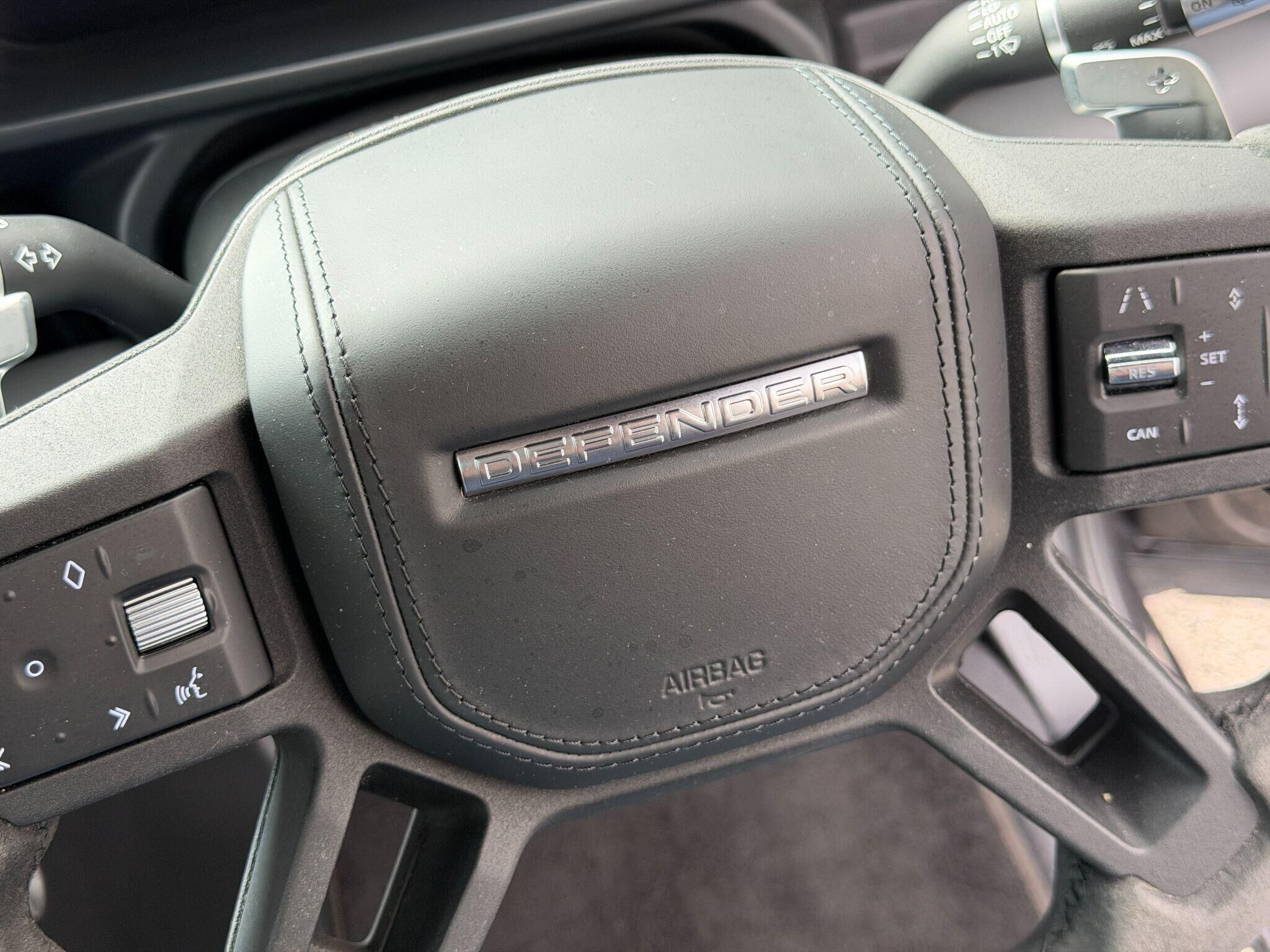 Land Rover Defender 110 Defender 110 Gallery Image