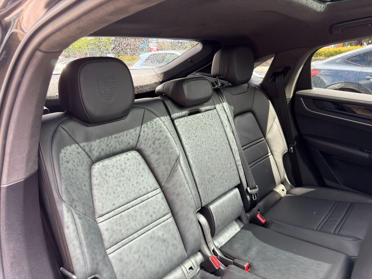 Porsche Cayenne Cayenne Gallery Image