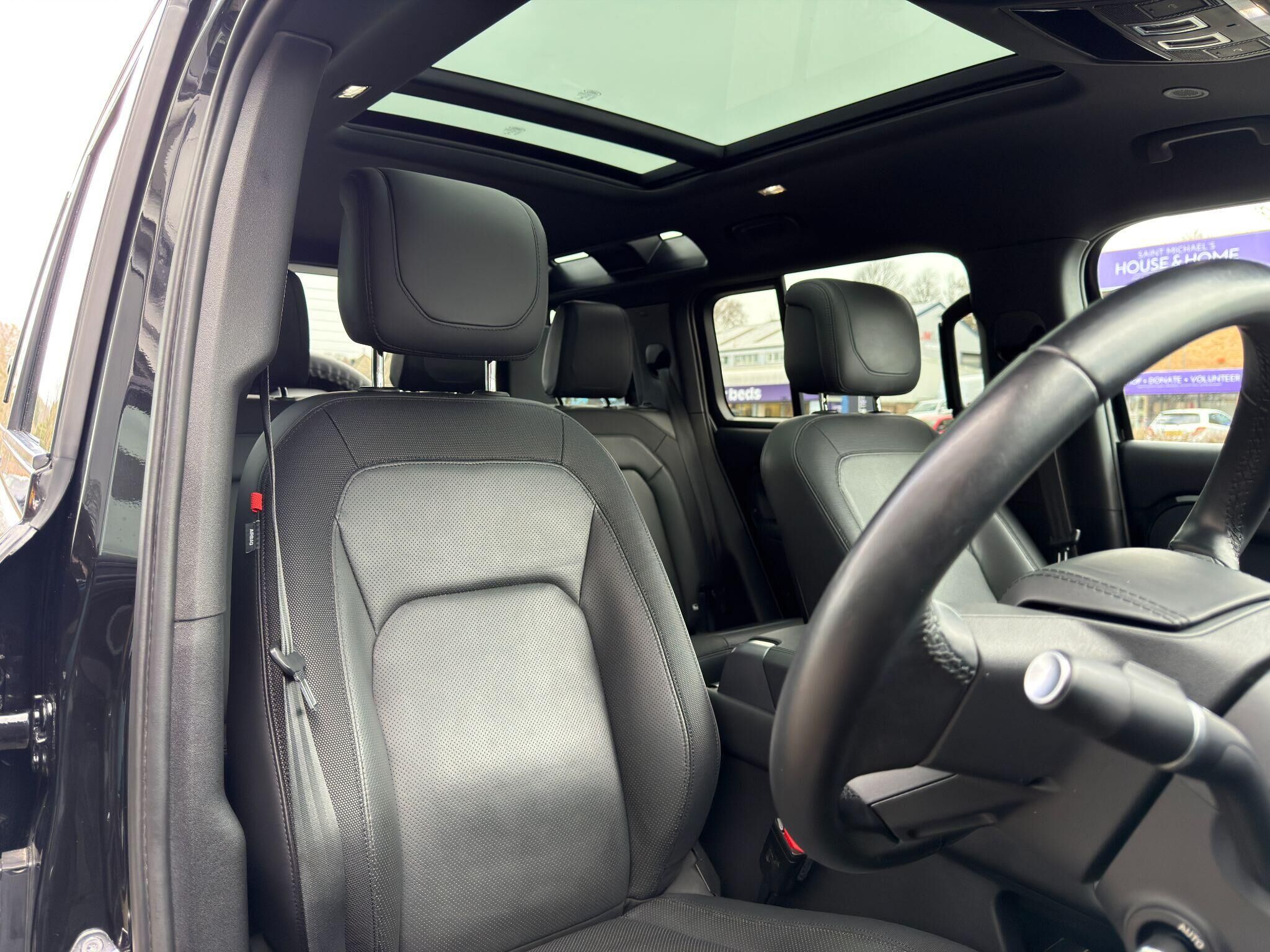 Land Rover Defender 110 Defender 110 Gallery Image