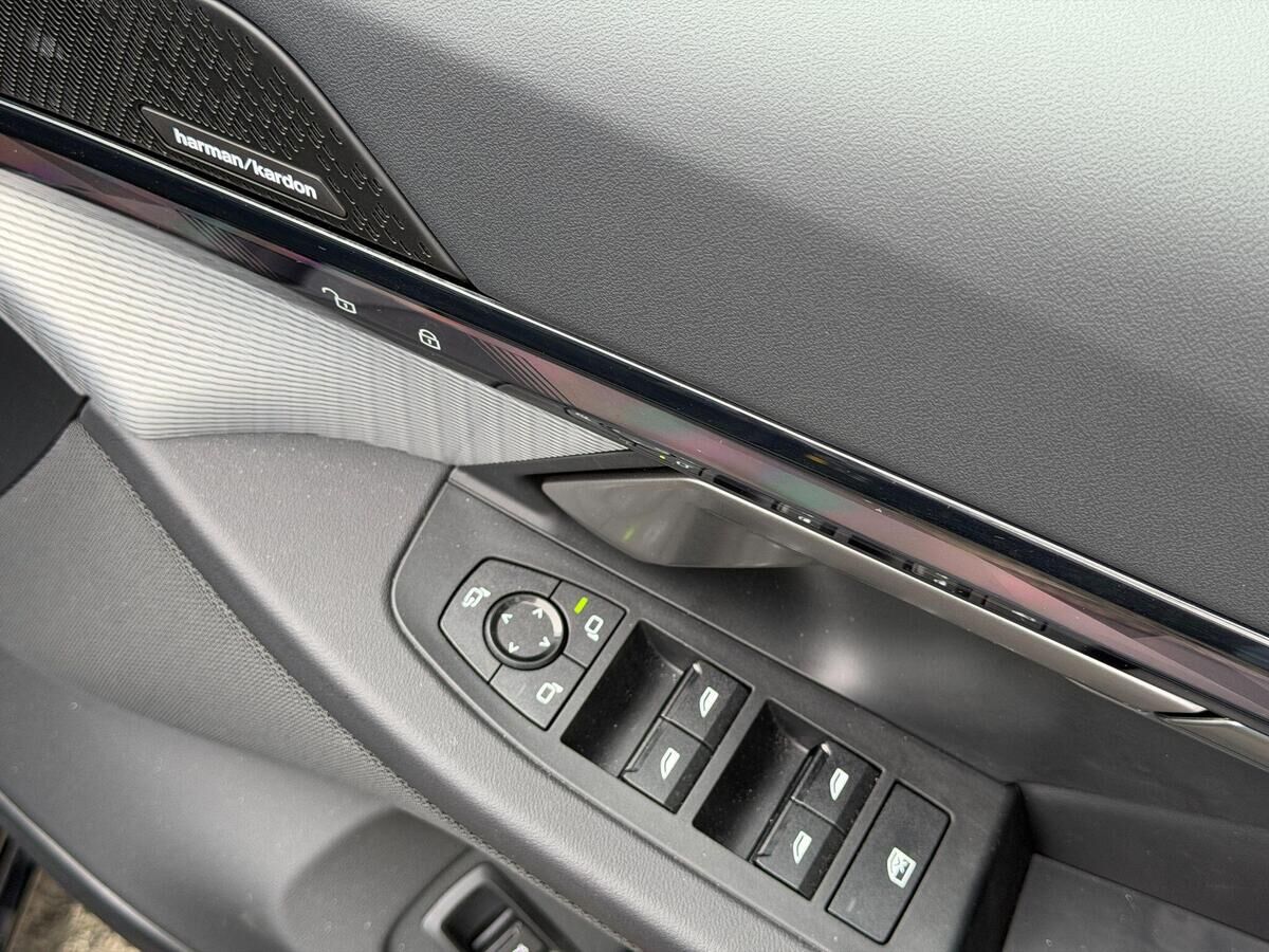 BMW i5 i5 Gallery Image