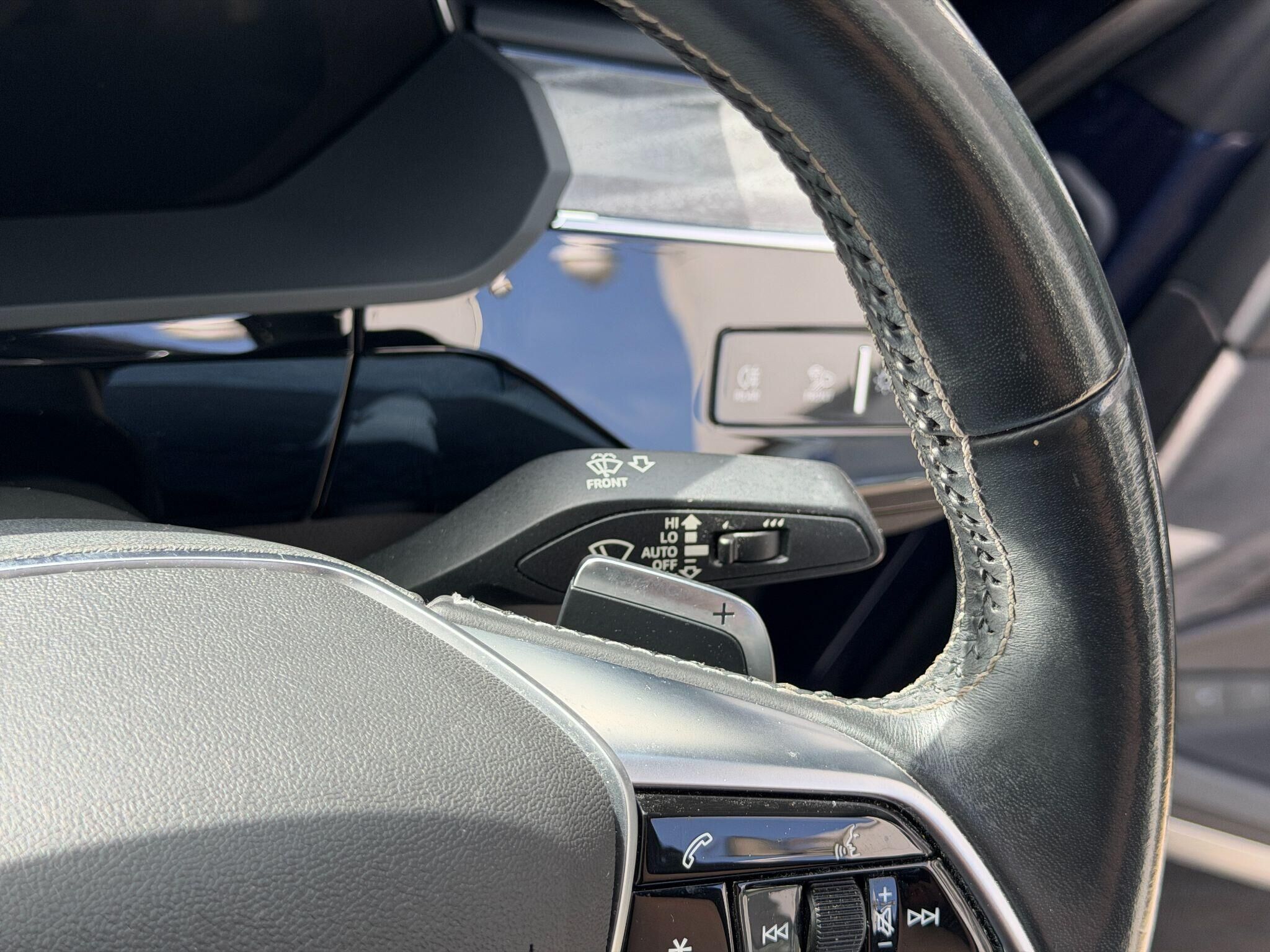 Audi e-tron e-tron Gallery Image