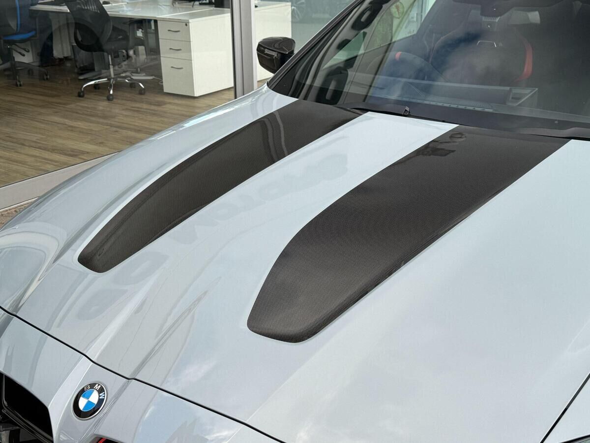 BMW M4 M4 Gallery Image