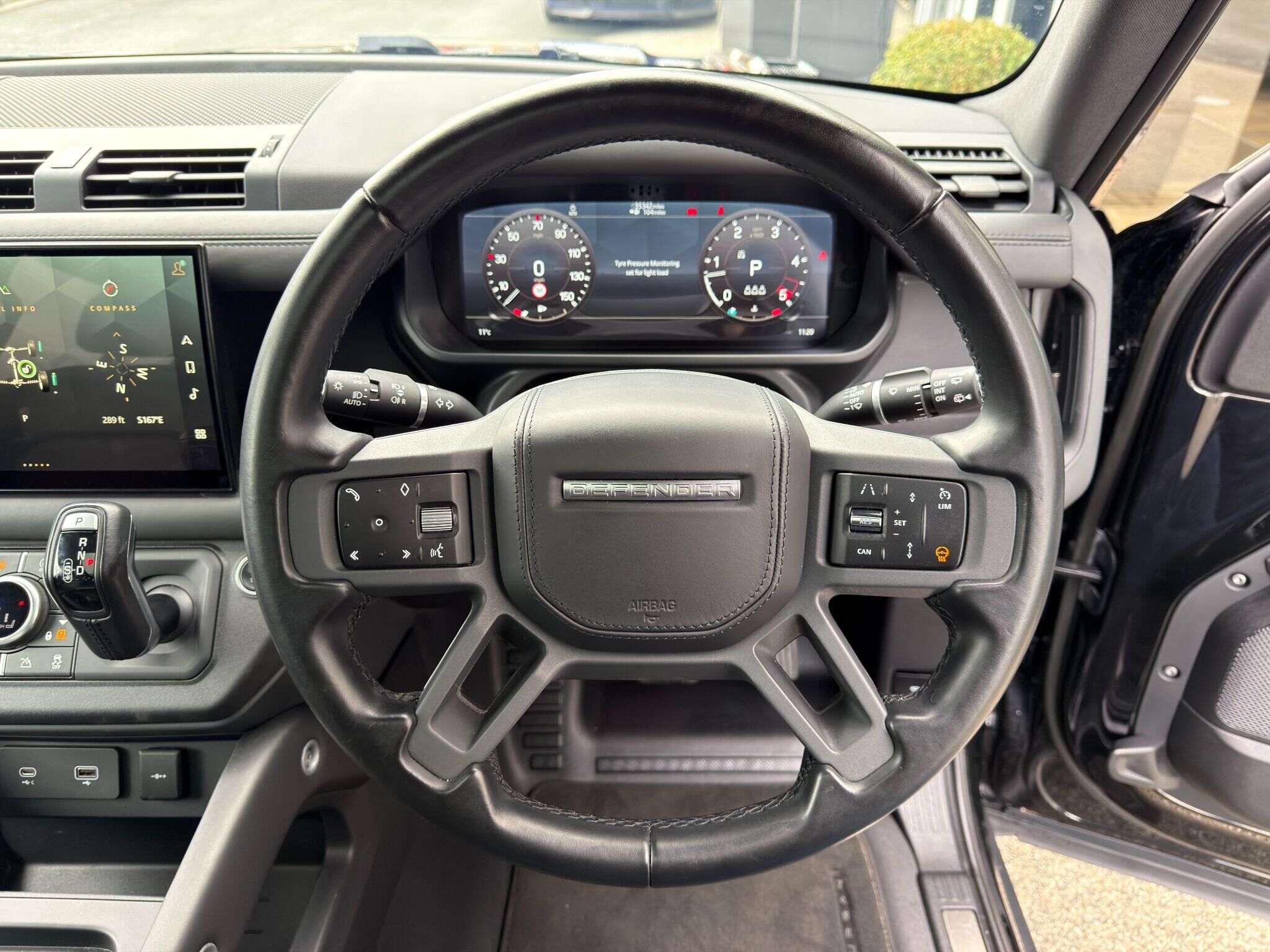Land Rover Defender 110 Defender 110 Gallery Image