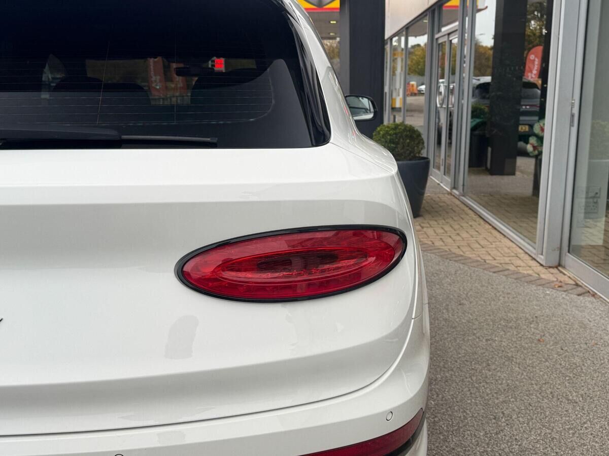 Bentley Bentayga Bentayga Gallery Image