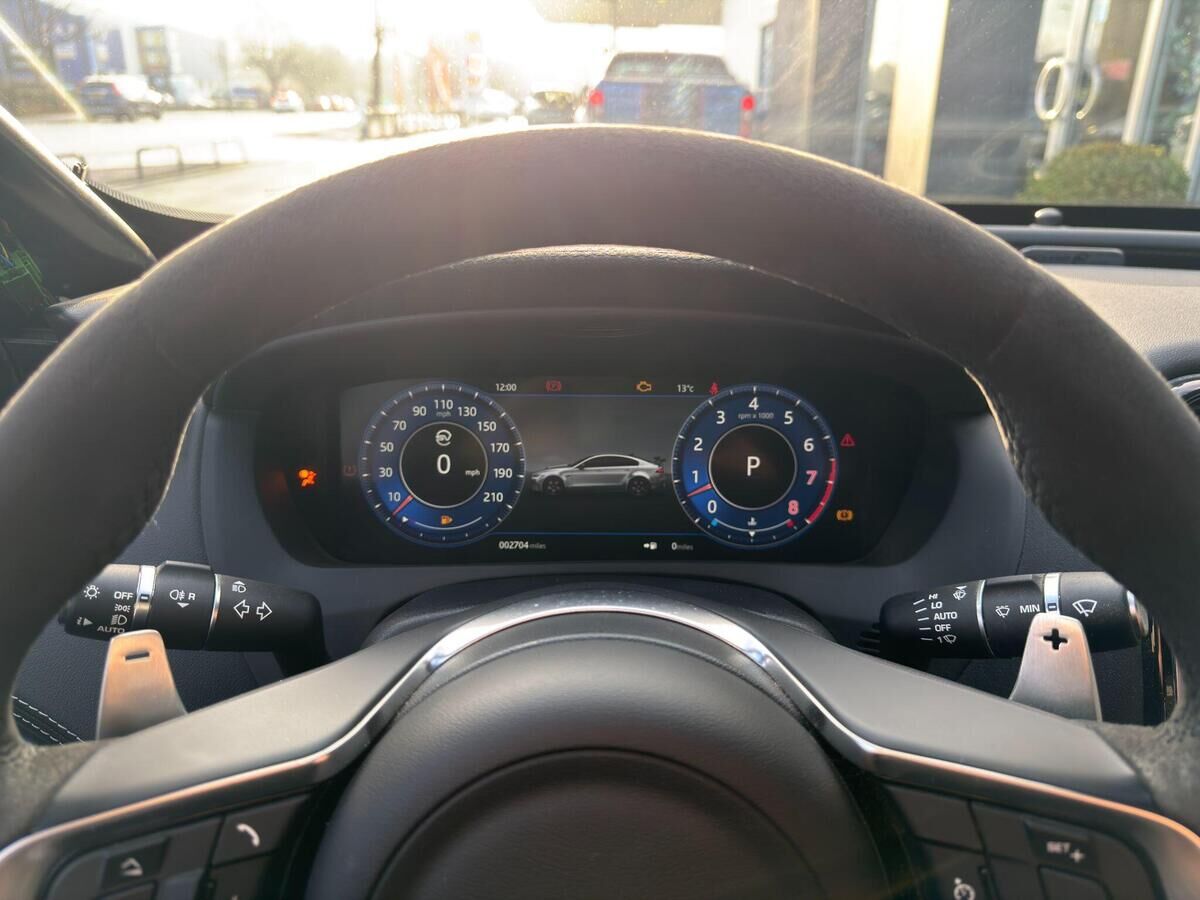 Jaguar XE XE Gallery Image