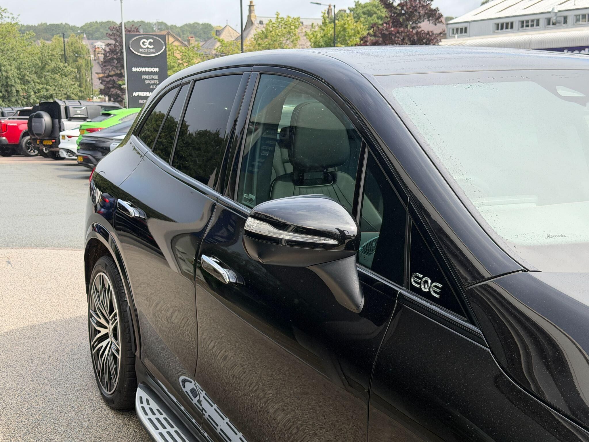 Mercedes-Benz EQE EQE Gallery Image