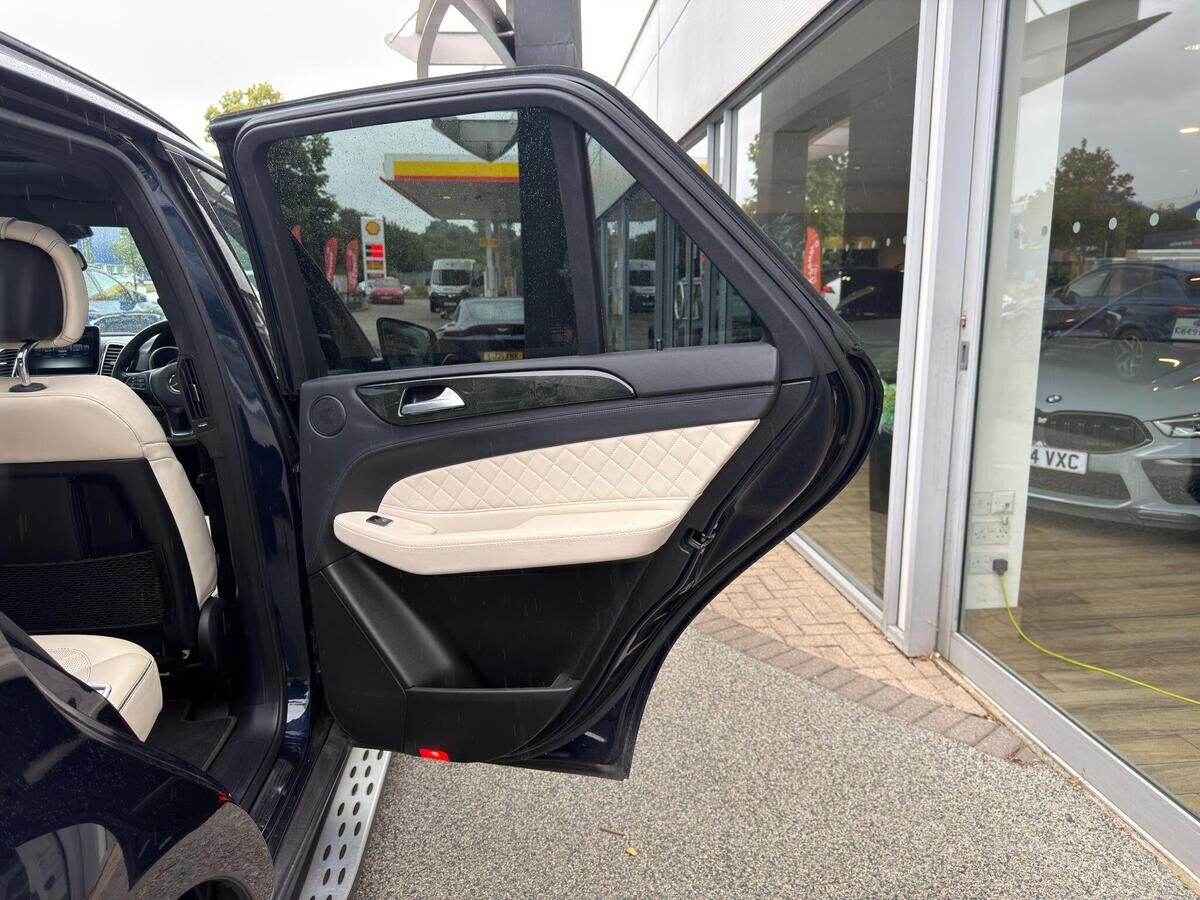Mercedes-Benz GLE GLE Gallery Image