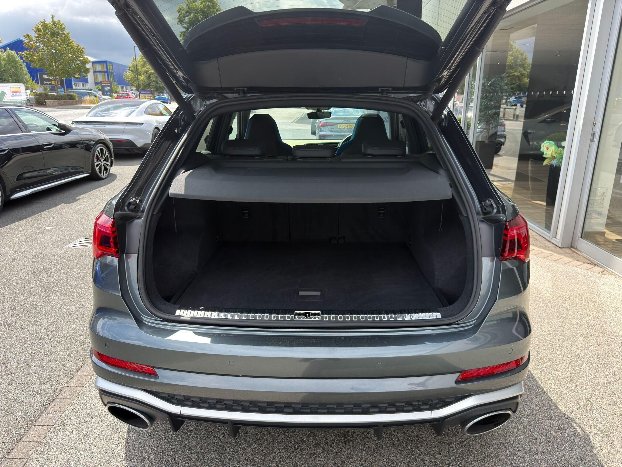 Audi RS Q3 RS Q3 Gallery Image